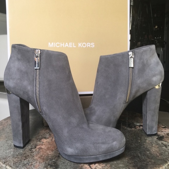 Micheal Kors ‘Haven’ Suede Bootie, US size 10 - Picture 3 of 8